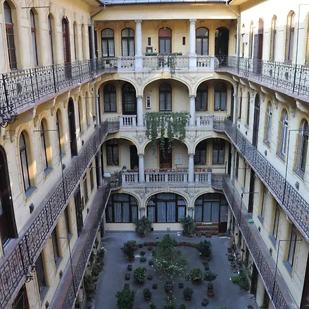 Rozy'S Place Budapest Exterior photo